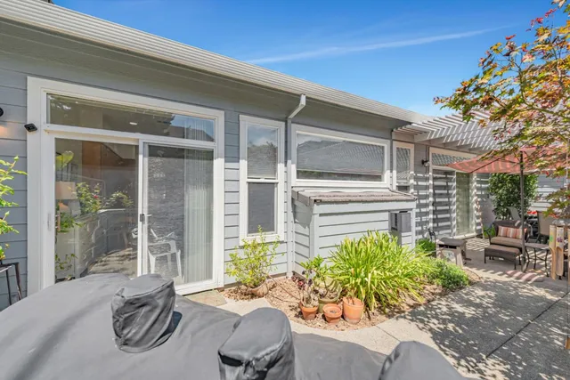 $899,000 | 2010 Carignan Way, San Jose, CA 95135