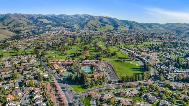 $899,000 | 2010 Carignan Way, San Jose, CA 95135