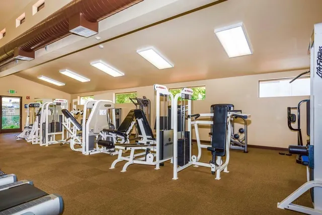 $880,000 | 2010 Carignan Way, San Jose, CA 95135