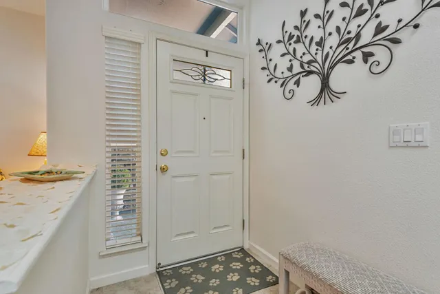 $899,000 | 2010 Carignan Way, San Jose, CA 95135