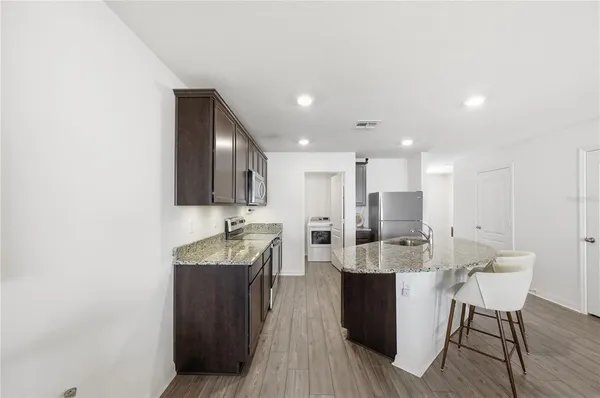 $284,900 | 1675 Wynford Circle, Tavares, FL 32778