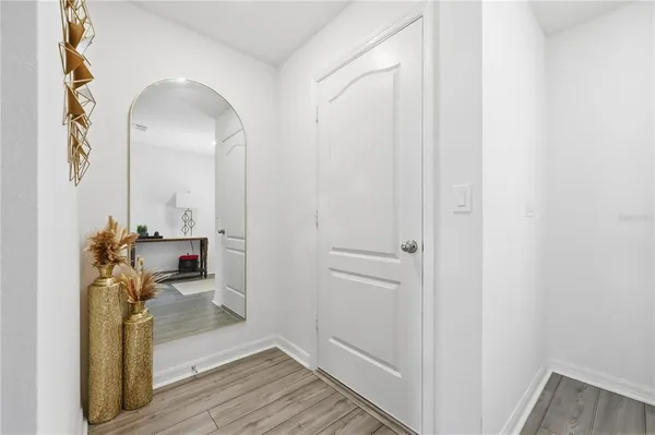 $284,900 | 1675 Wynford Circle, Tavares, FL 32778