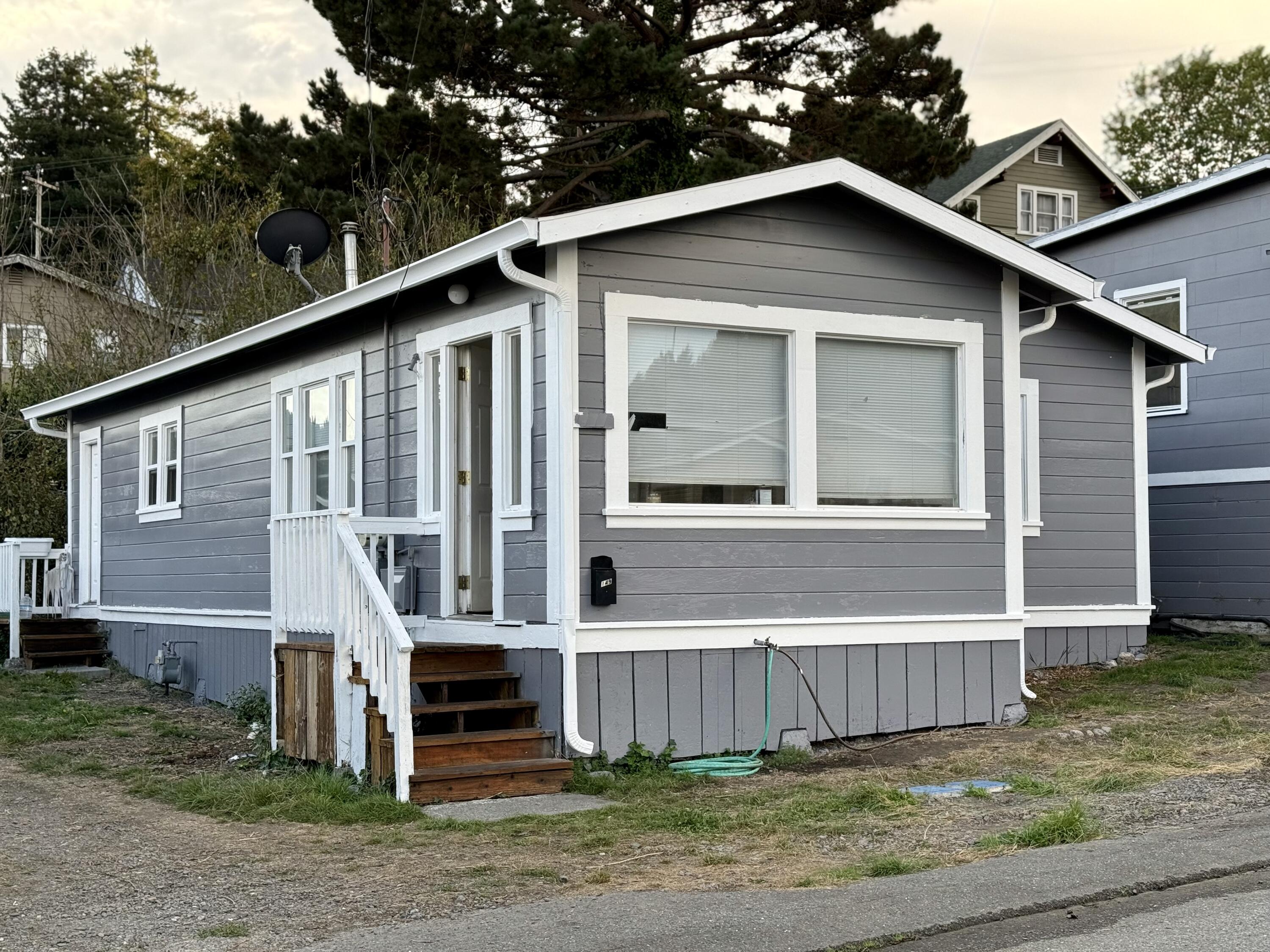149 Ash Street Rio Dell, CA 95562 - Photo 4 of 9