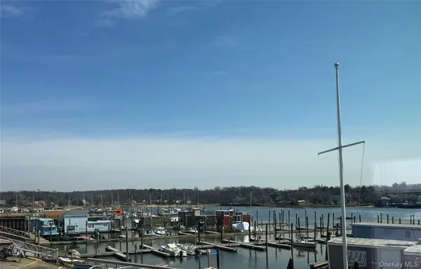 $3,300 | 3 Toms Point Lane, Unit A, Port Washington, NY 11050