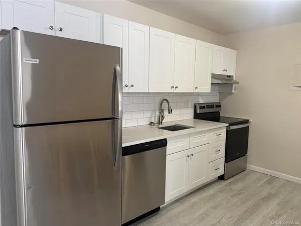 $3,400 | 3 Toms Point Lane, Unit A, Port Washington, NY 11050