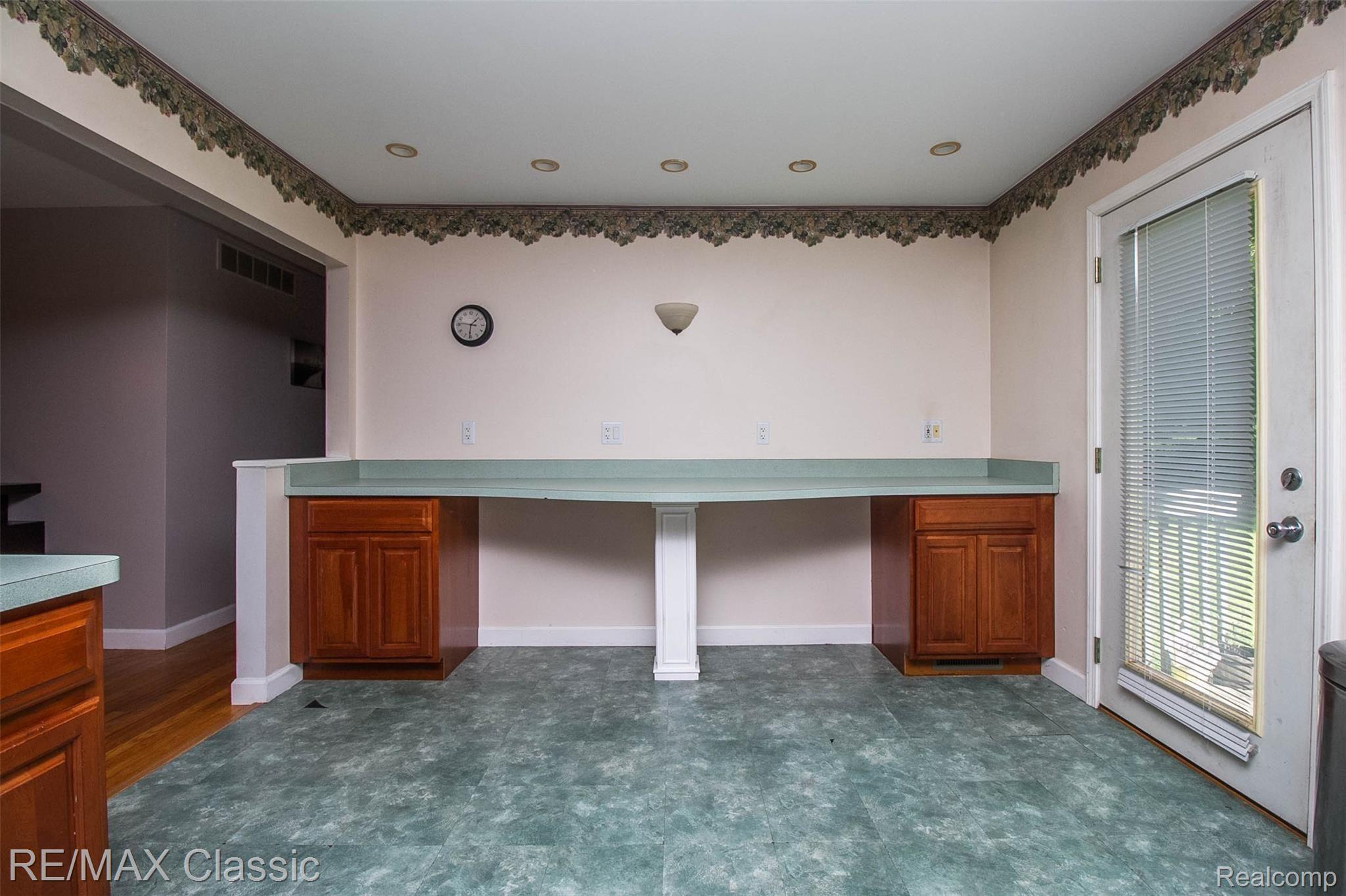 285 South Burkhart Road Howell, MI 48843 - Photo 11 of 31 11.jpg