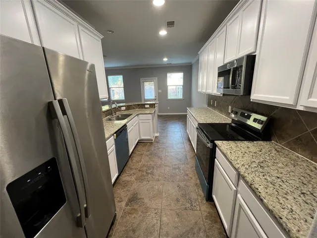 $2,300 | 6419 Densberry Lane, Katy, TX 77494