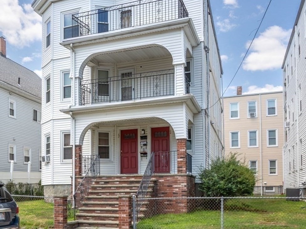 62 Vernal Street, Unit 3 Everett, MA 02149 - Photo 2 of 26