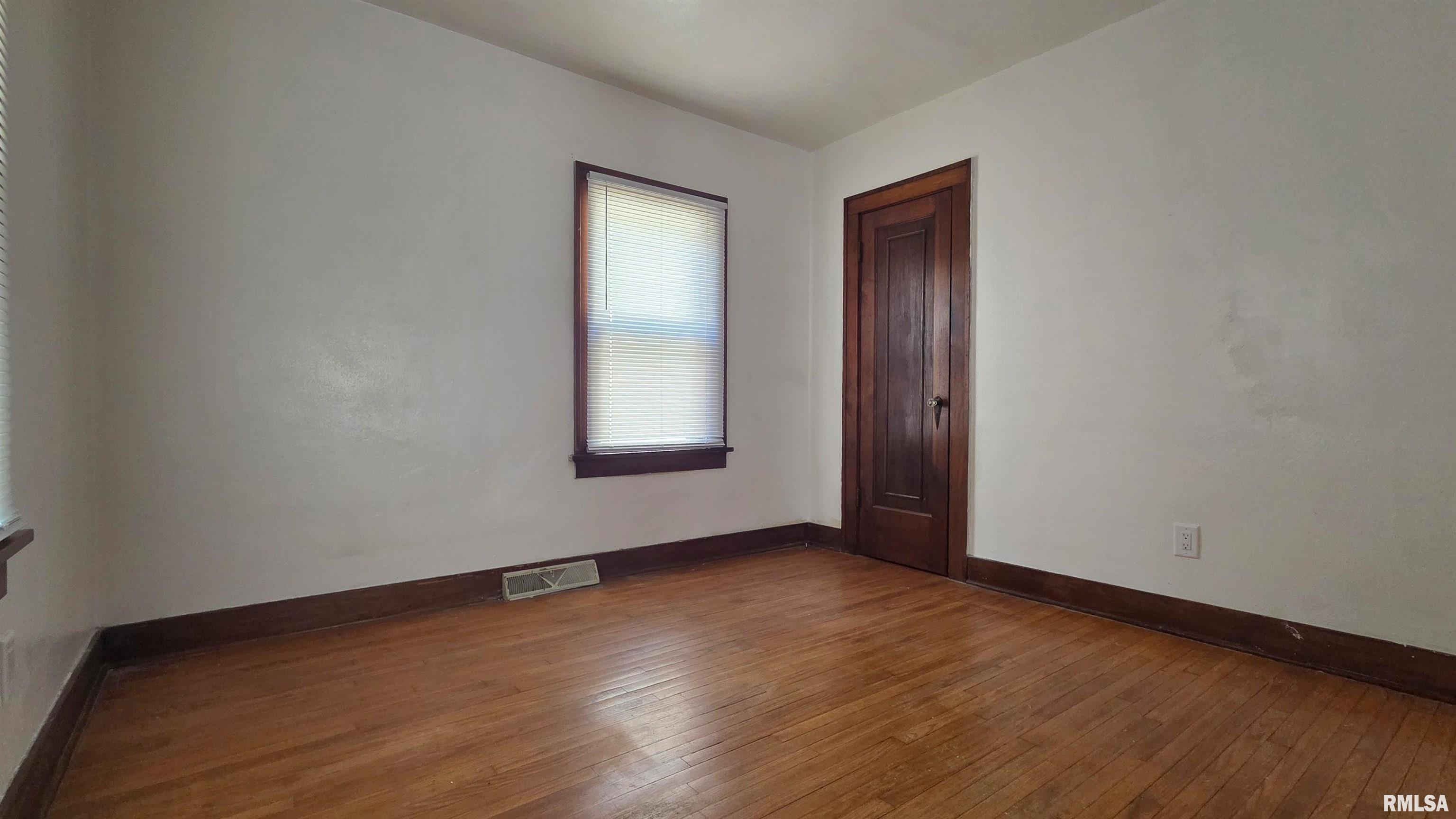 2360 South 9th Street Springfield, IL 62703 - Photo 6 of 13