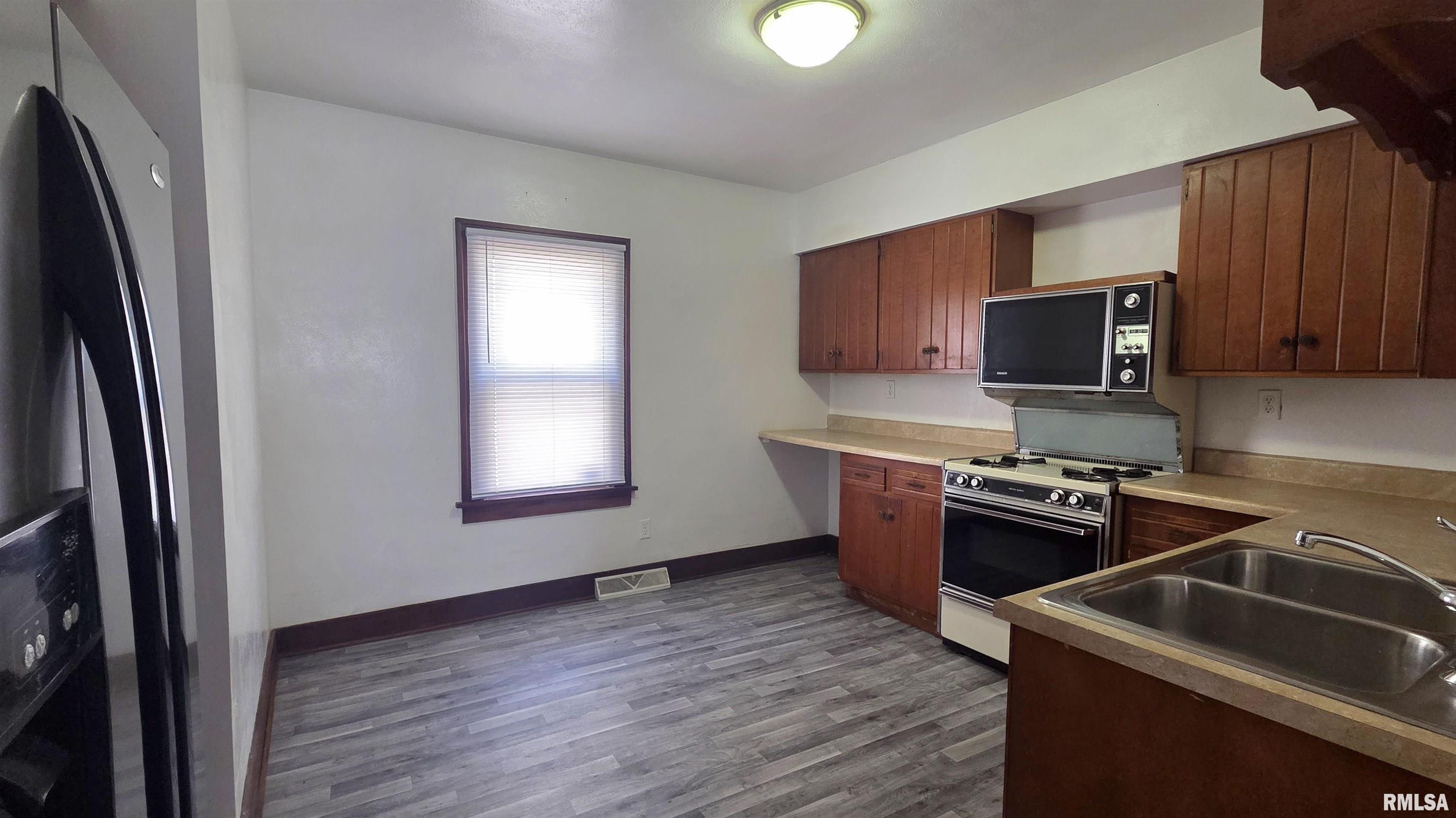 2360 South 9th Street Springfield, IL 62703 - Photo 7 of 13