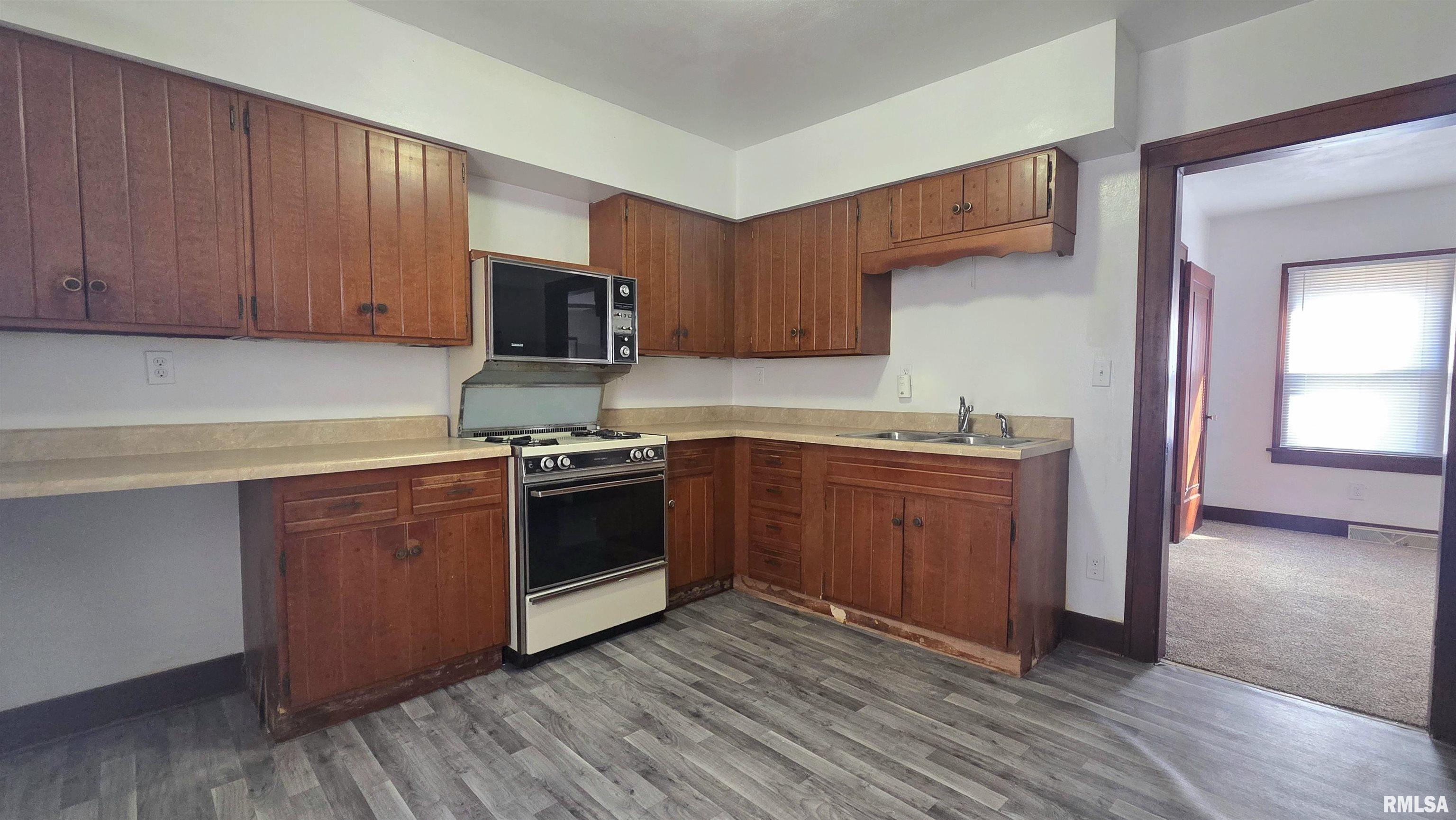 2360 South 9th Street Springfield, IL 62703 - Photo 8 of 13