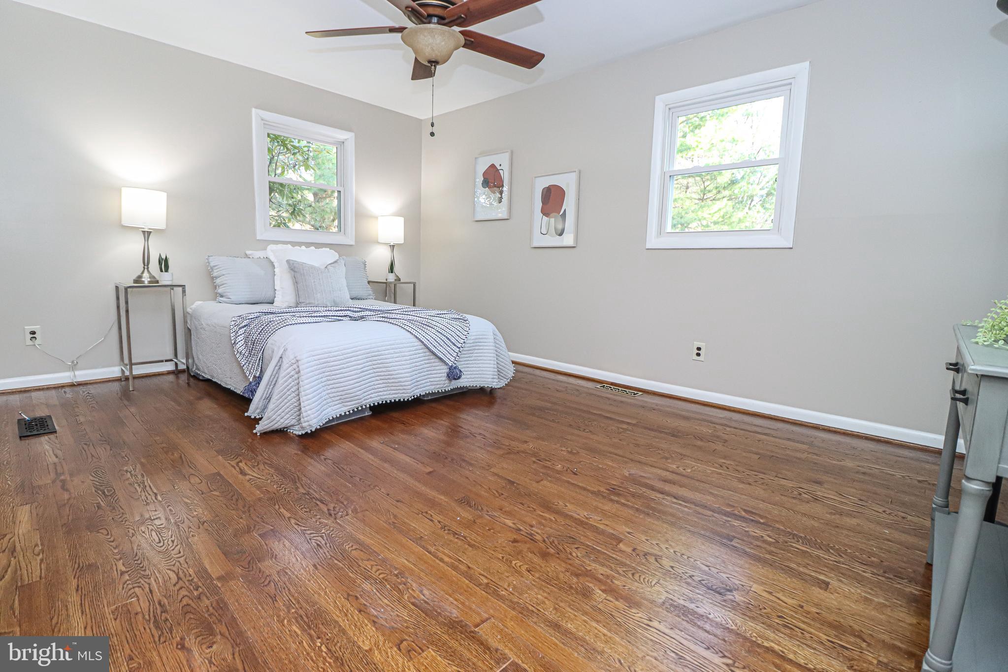 5929 Snowdens Run Road Sykesville, MD 21784 - Photo 16 of 54 Large primary bedroom