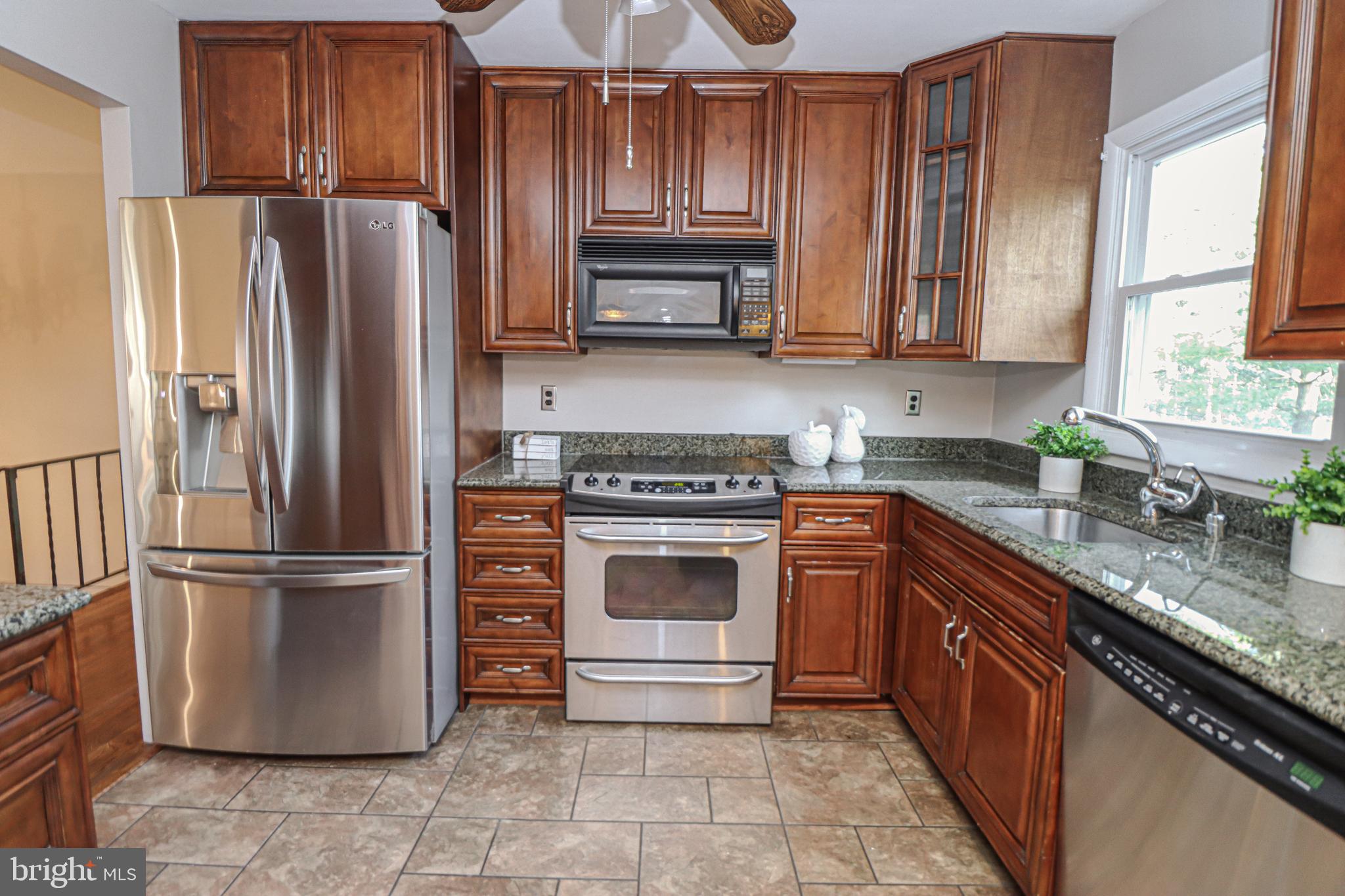 5929 Snowdens Run Road Sykesville, MD 21784 - Photo 10 of 54 Kitchen with Stainless Steel appliances
