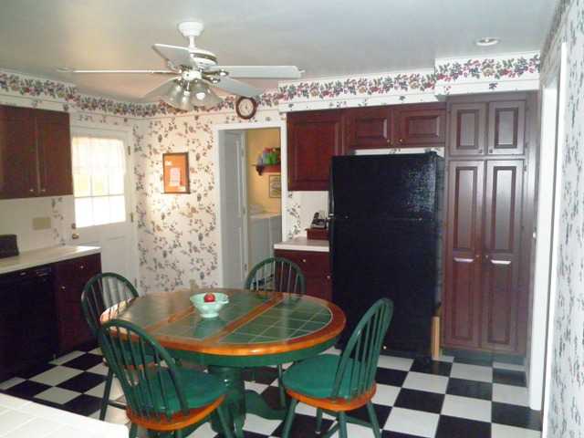 23045 McDonald Point Road Seneca, SC 29672 - Photo 11 of 25