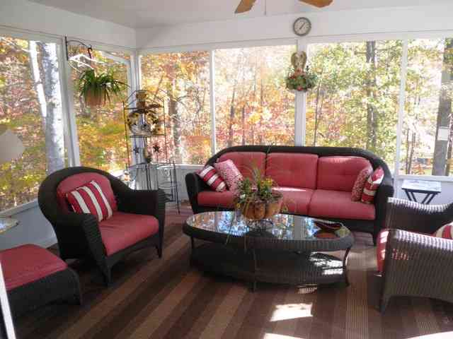 23045 McDonald Point Road Seneca, SC 29672 - Photo 8 of 25