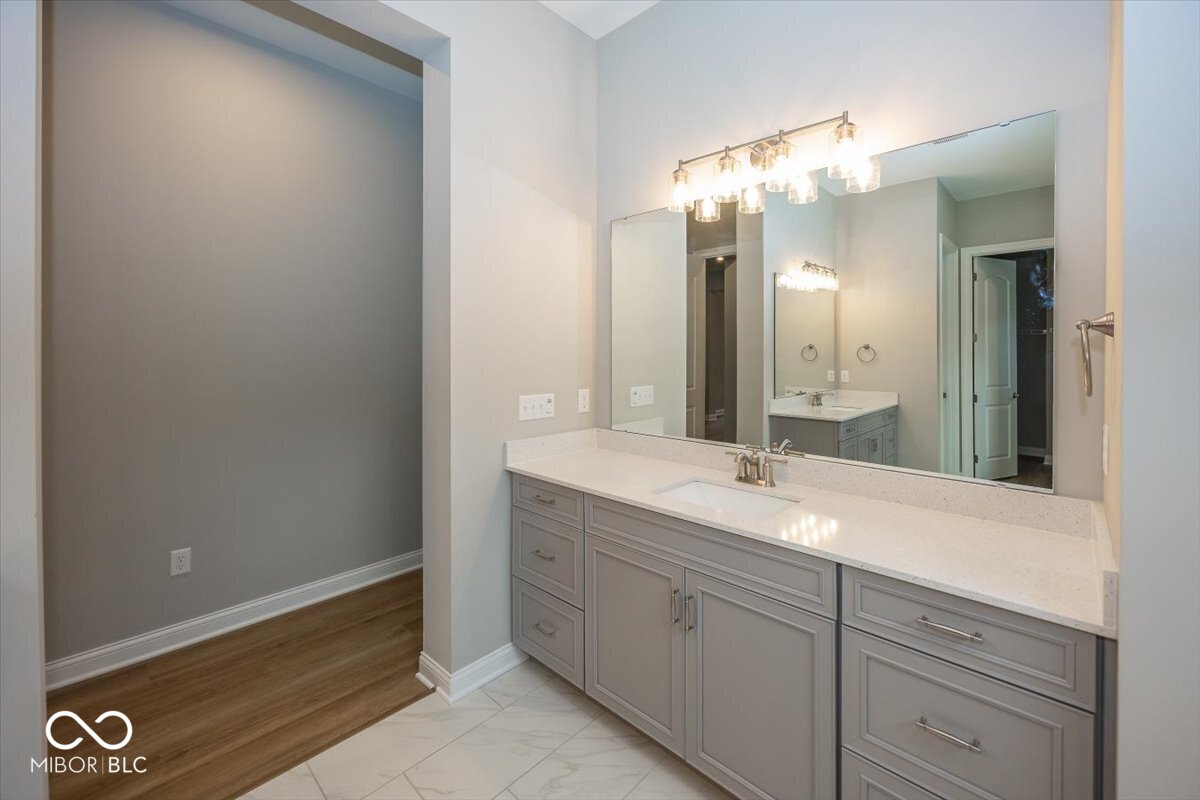 12511 Lowery Way Fishers, IN 46037 - Photo 13 of 37