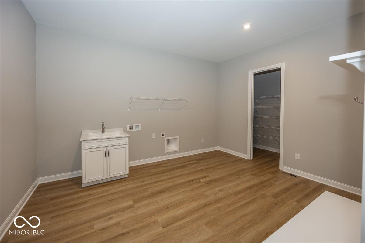 12511 Lowery Way Fishers, IN 46037 - Photo 19 of 37