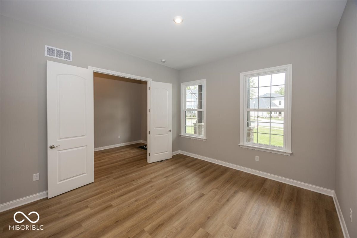 12511 Lowery Way Fishers, IN 46037 - Photo 4 of 37