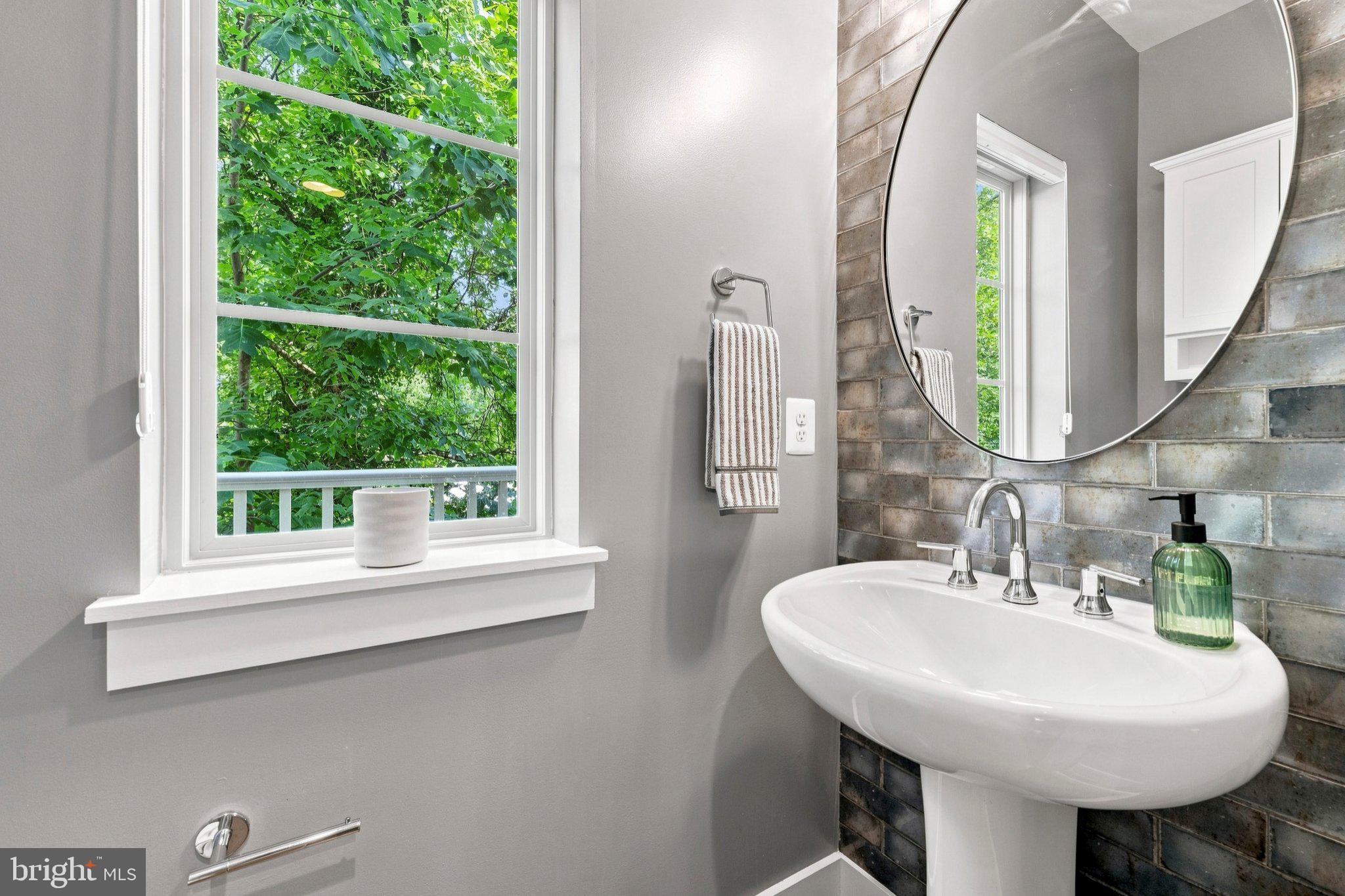 2876 Lowen Valley Road Alexandria, VA 22303 - Photo 19 of 57 Gallery Image 19