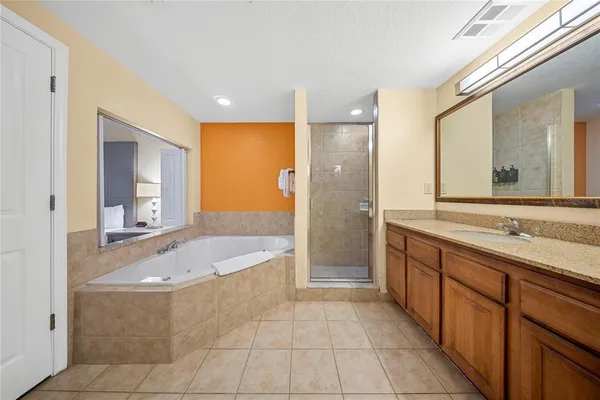 $215,000 | 12527 Floridays Resort Drive, Unit 402E, Orlando, FL 32821