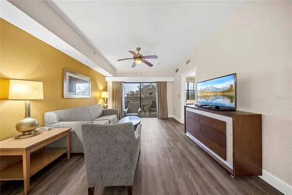 $215,000 | 12527 Floridays Resort Drive, Unit 402E, Orlando, FL 32821