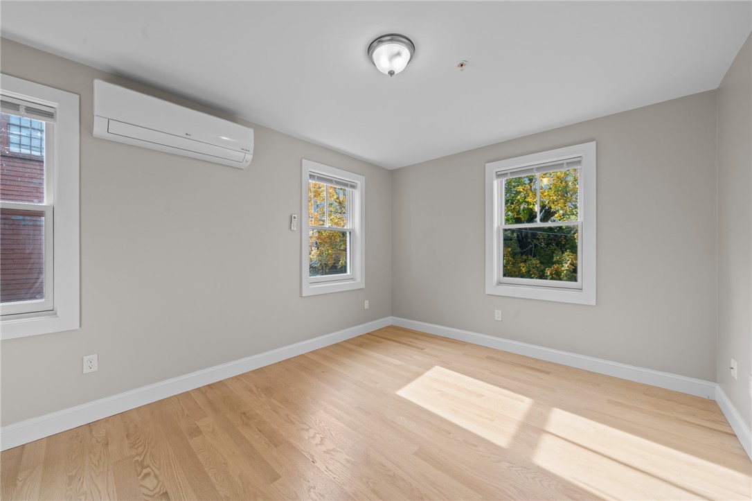 16 Brinley Street, Unit 4 Newport, RI 02840 - Photo 13 of 17