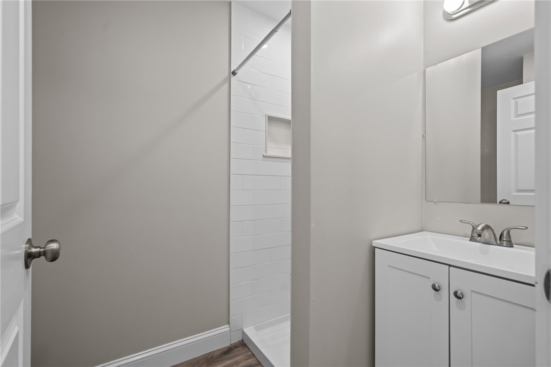 16 Brinley Street, Unit 4 Newport, RI 02840 - Photo 15 of 17