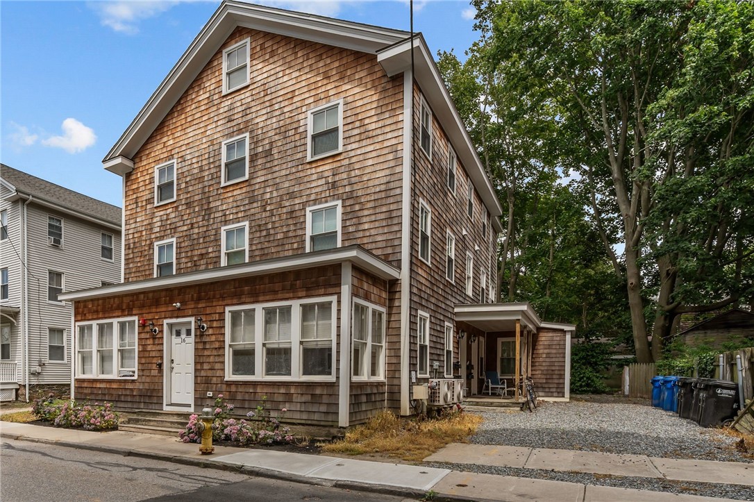 16 Brinley Street, Unit 4 Newport, RI 02840 - Photo 2 of 17