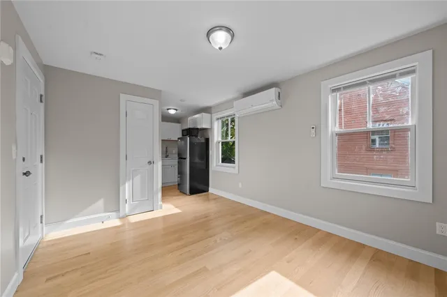 $1,750 | 16 Brinley Street, Unit 4, Newport, RI 02840