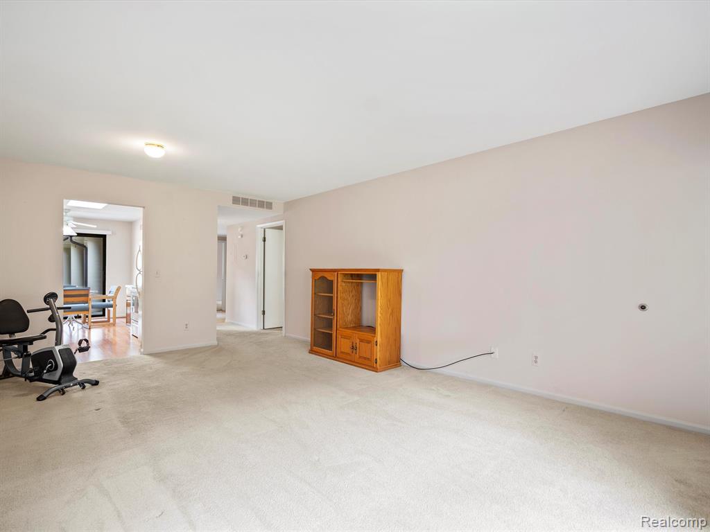 979 Wexford Way Rochester Hills, MI 48307 - Photo 11 of 24