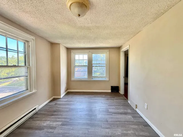 $159,000 | 1200 25th Street, Rock Island, IL 61201