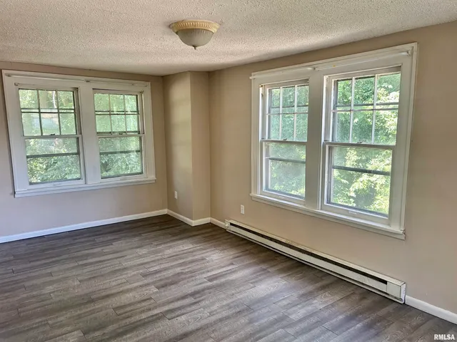 $159,000 | 1200 25th Street, Rock Island, IL 61201