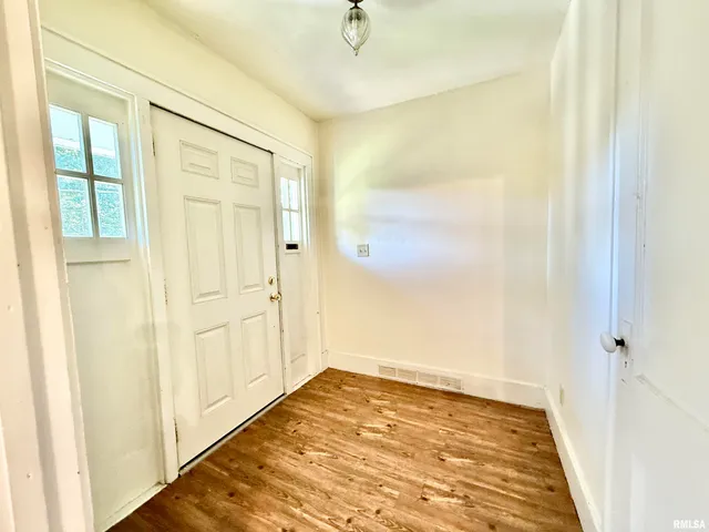 $159,000 | 1200 25th Street, Rock Island, IL 61201