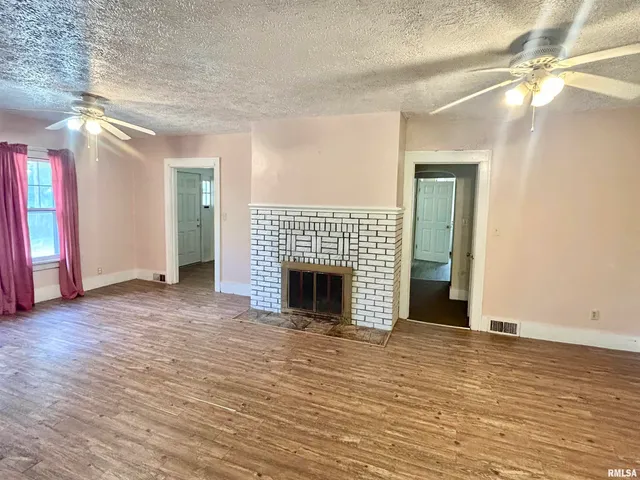 $159,000 | 1200 25th Street, Rock Island, IL 61201