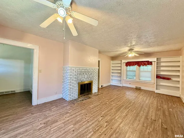 $159,000 | 1200 25th Street, Rock Island, IL 61201