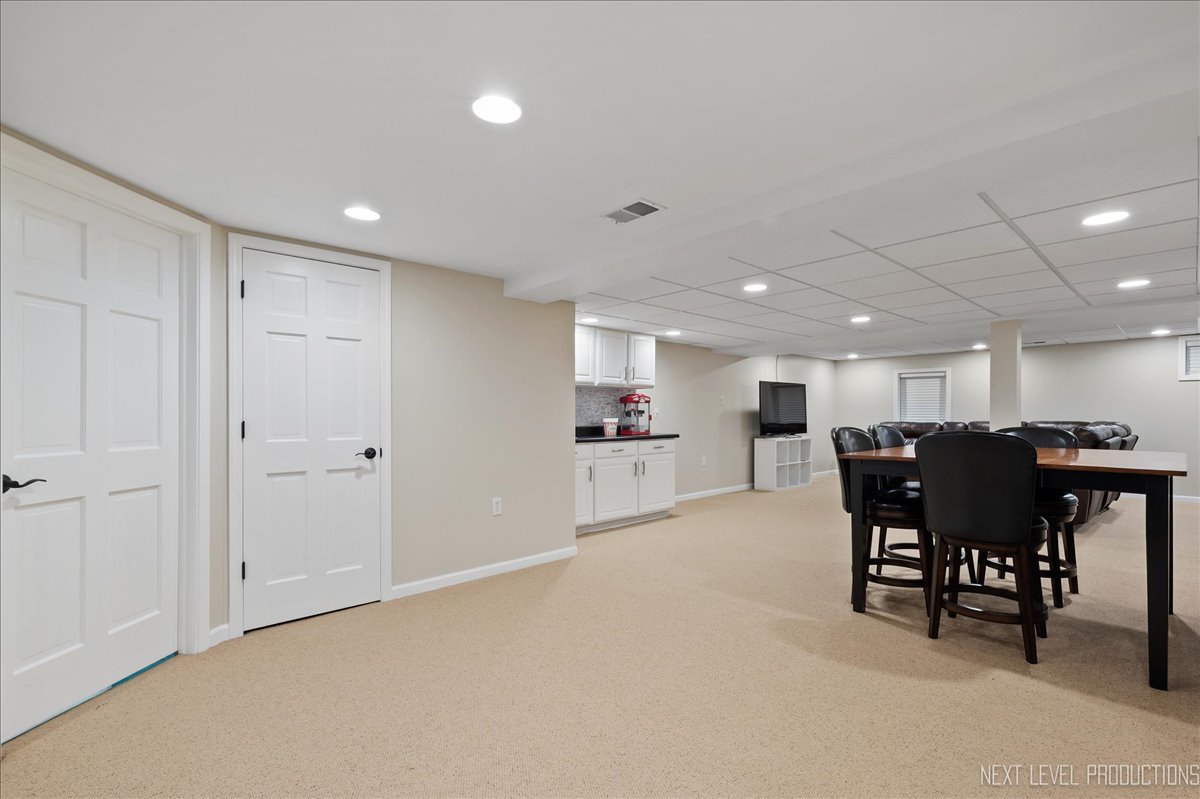 1521 Eagle Brook Drive Geneva, IL 60134 - Photo 36 of 41