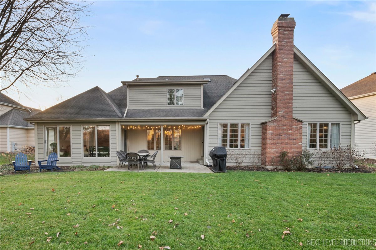 1521 Eagle Brook Drive Geneva, IL 60134 - Photo 41 of 41 a front view of house with yard and green space