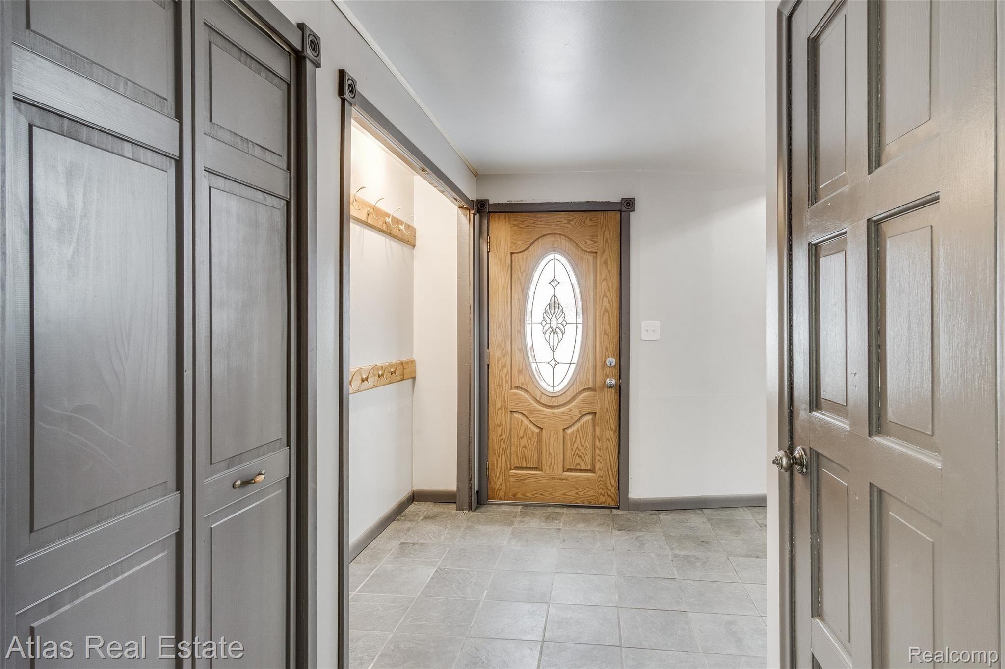 8441 Ridge Road Goodrich, MI 48438 - Photo 16 of 52 Interiors (1 of 42).jpg