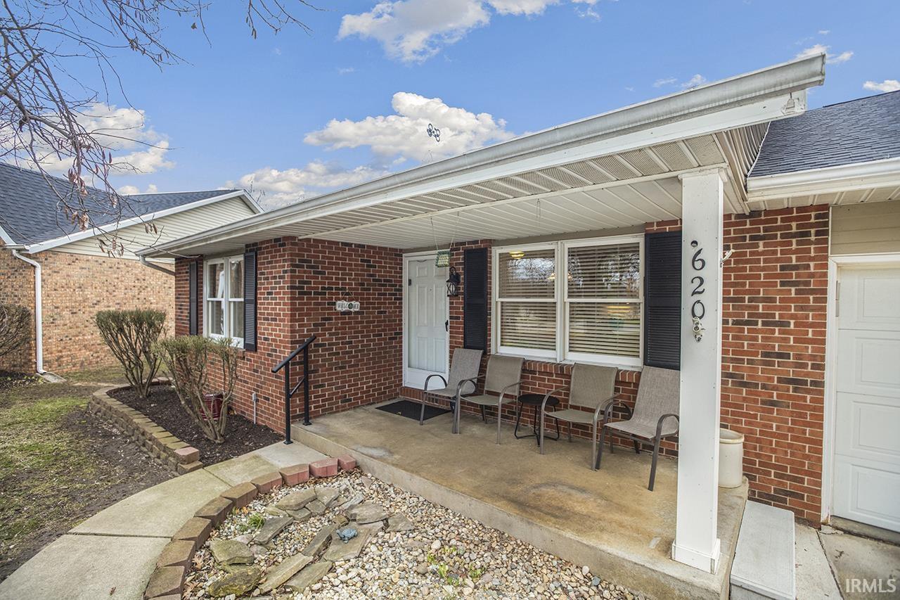 620 Rivers Edge Court Mishawaka, IN 46544 - Photo 2 of 27