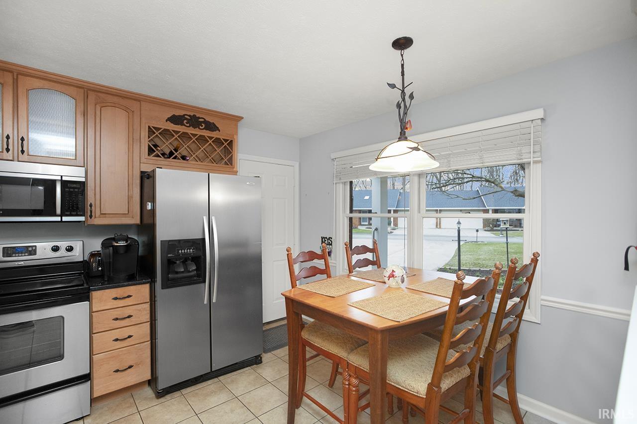 620 Rivers Edge Court Mishawaka, IN 46544 - Photo 9 of 27