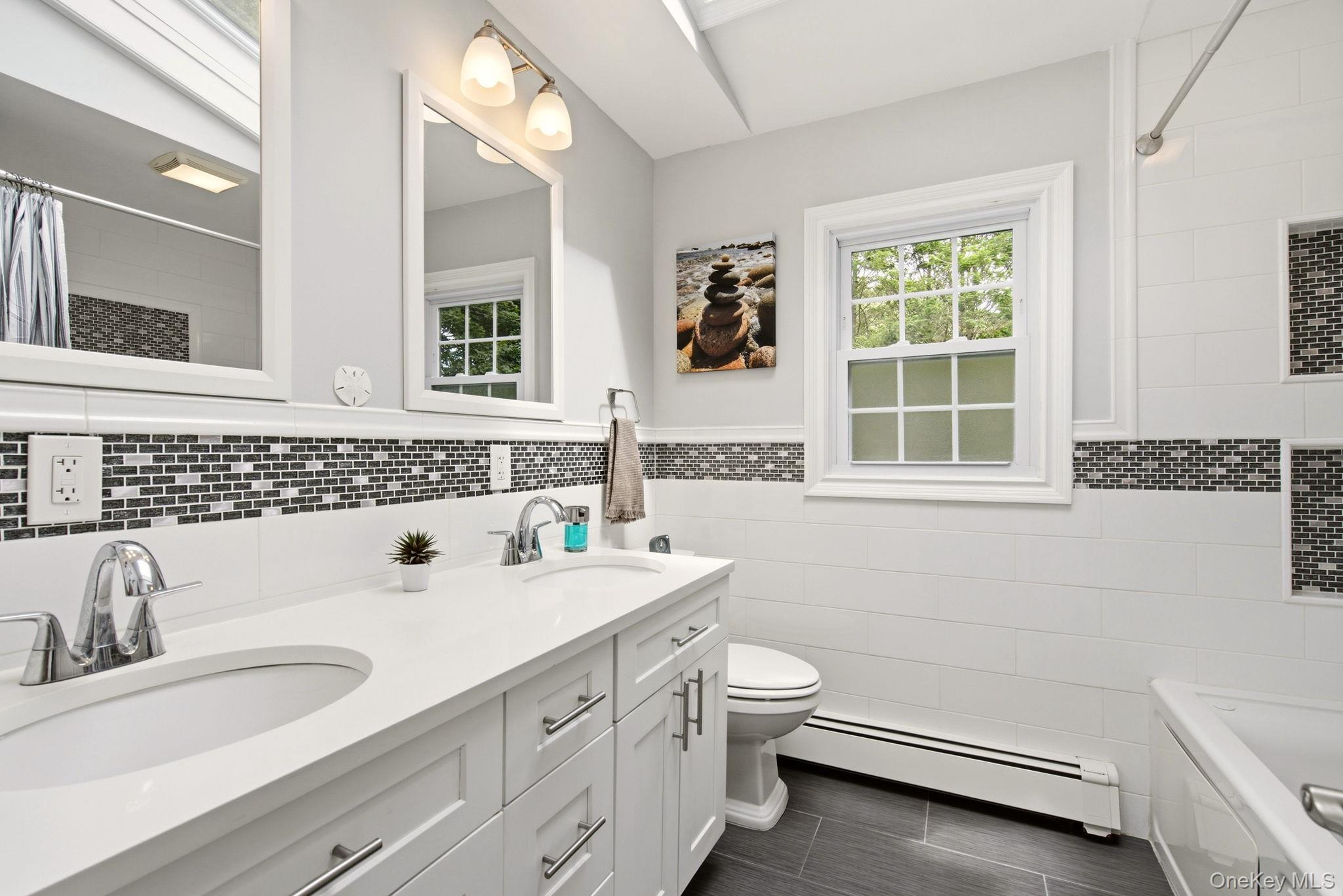 88 Little Neck Road Centerport, NY 11721 - Photo 14 of 33 Gallery Image 14
