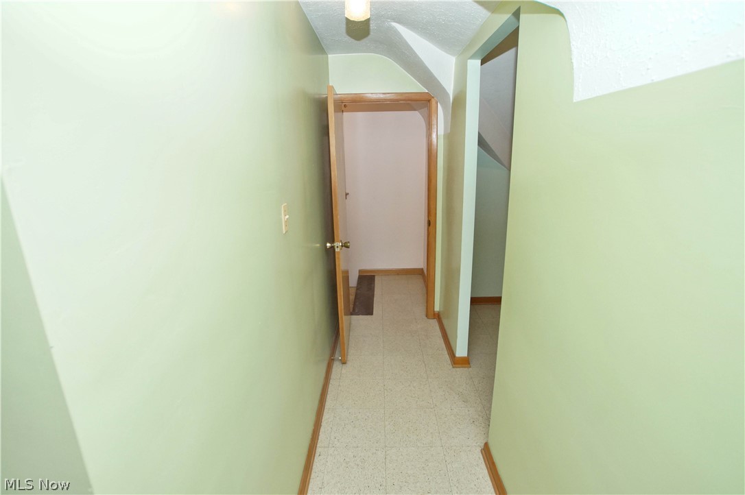 1530 Mapledale Road Wickliffe, OH 44092 - Photo 18 of 27 Gallery Image 18