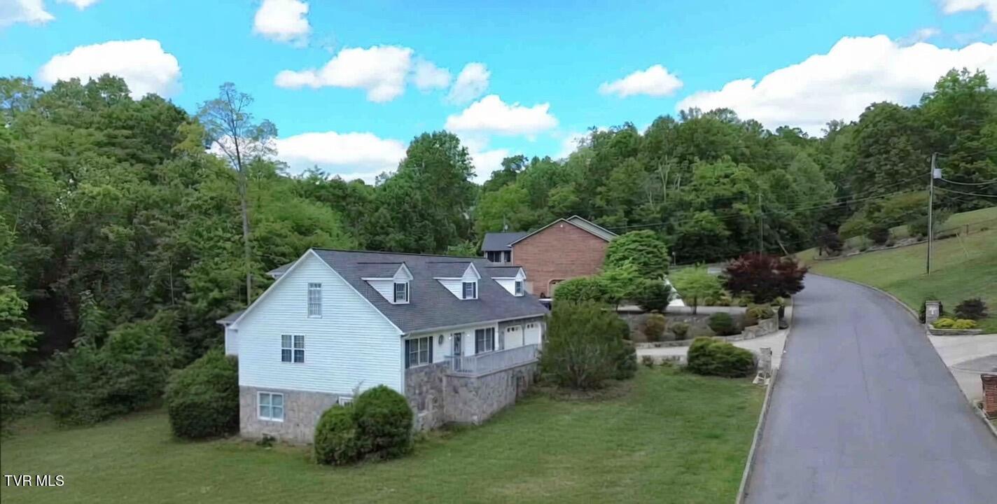 744 Stuffle Street Kingsport, TN 37660 - Photo 2 of 71 IMG_8010