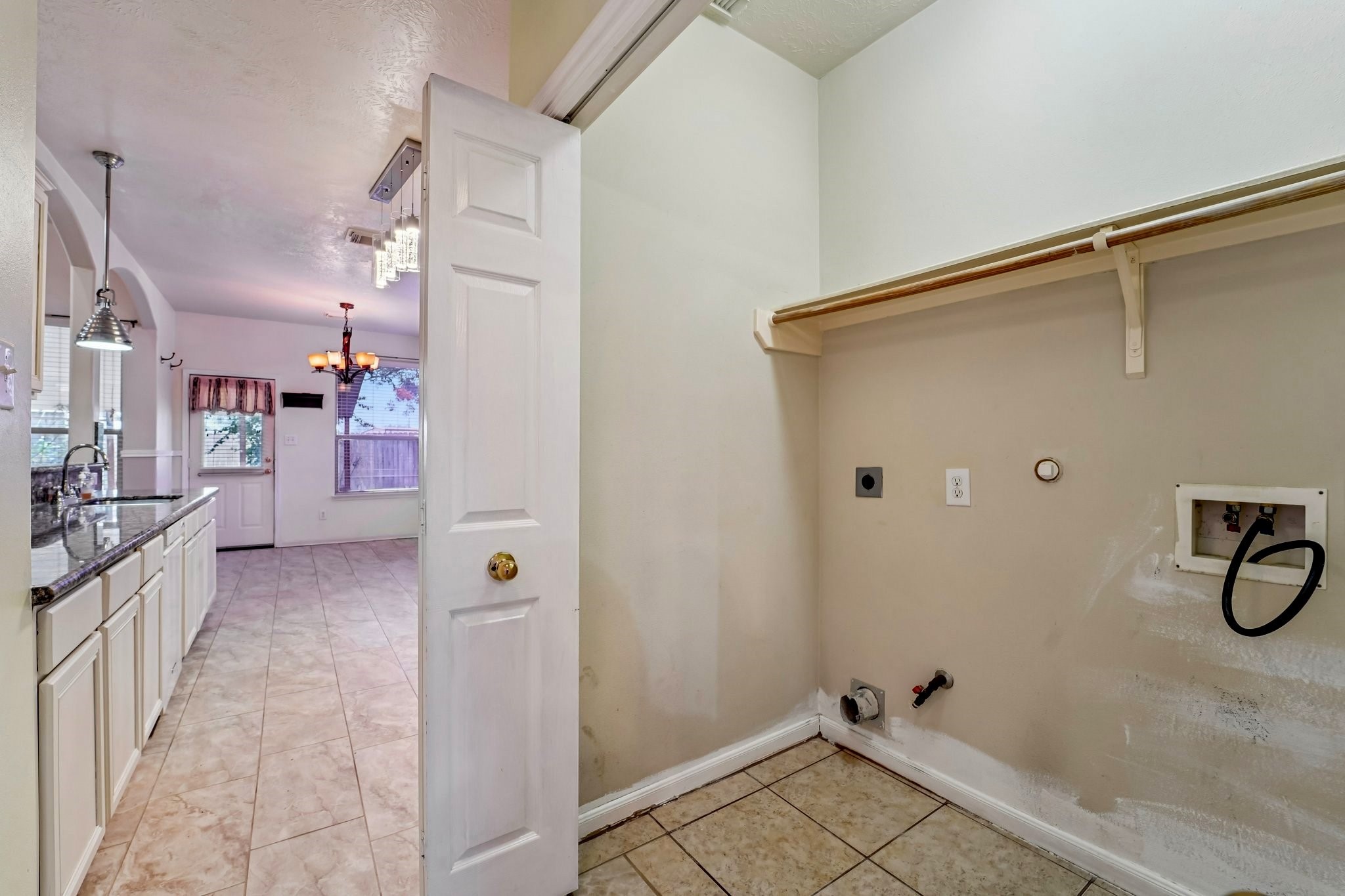 3818 Ridge Canyon Road Baytown, TX 77521 - Photo 15 of 32 a bathroom with a sink a toilet and a shower