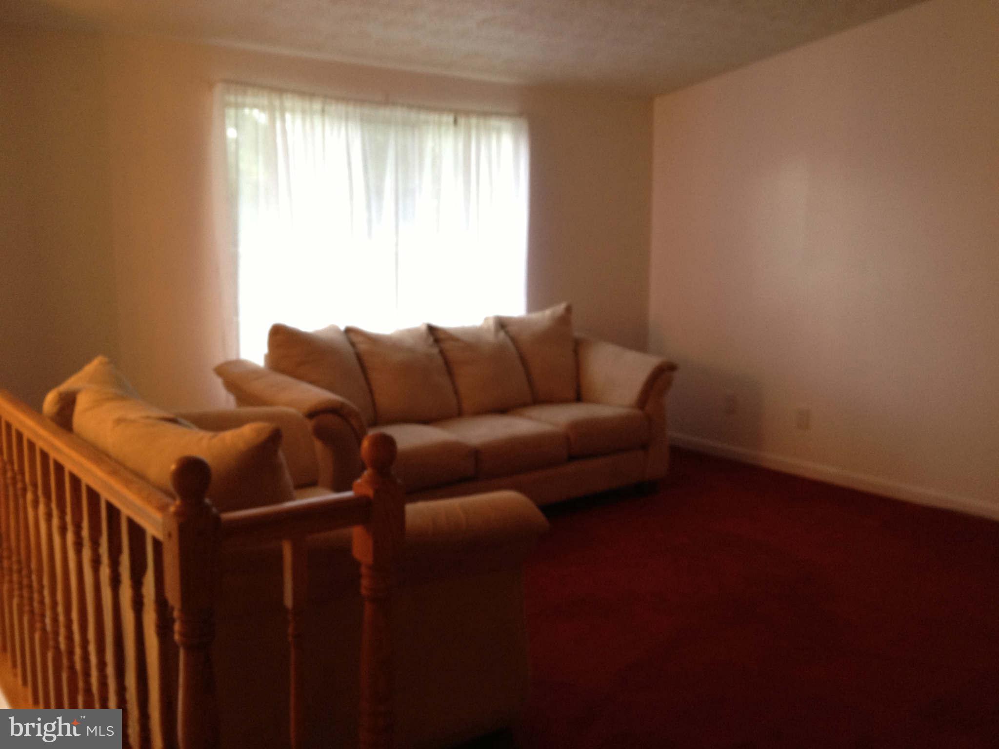 618 Fuselage Avenue Baltimore, MD 21221 - Photo 2 of 13 Living Room