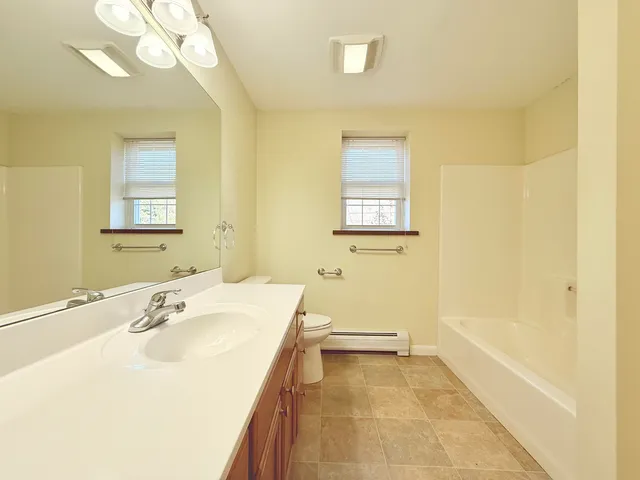 $1,875 | 80 Main Street, Unit 302, Ossipee, NH 03814