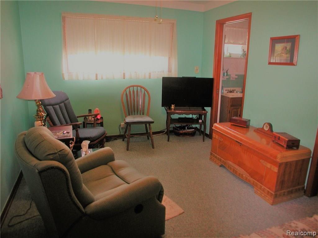 10170 Allen Road Allen Park, MI 48101 - Photo 8 of 25 DSCN5477.JPG