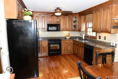 2411 Castle Hill Road Midlothian, VA 23113 - Photo 6 of 19 Kitchen