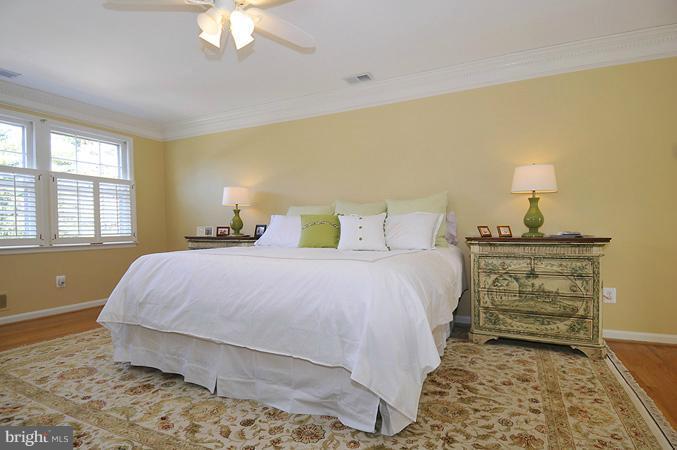10912 Cripplegate Road Potomac, MD 20854 - Photo 9 of 21 Bedroom (Master)