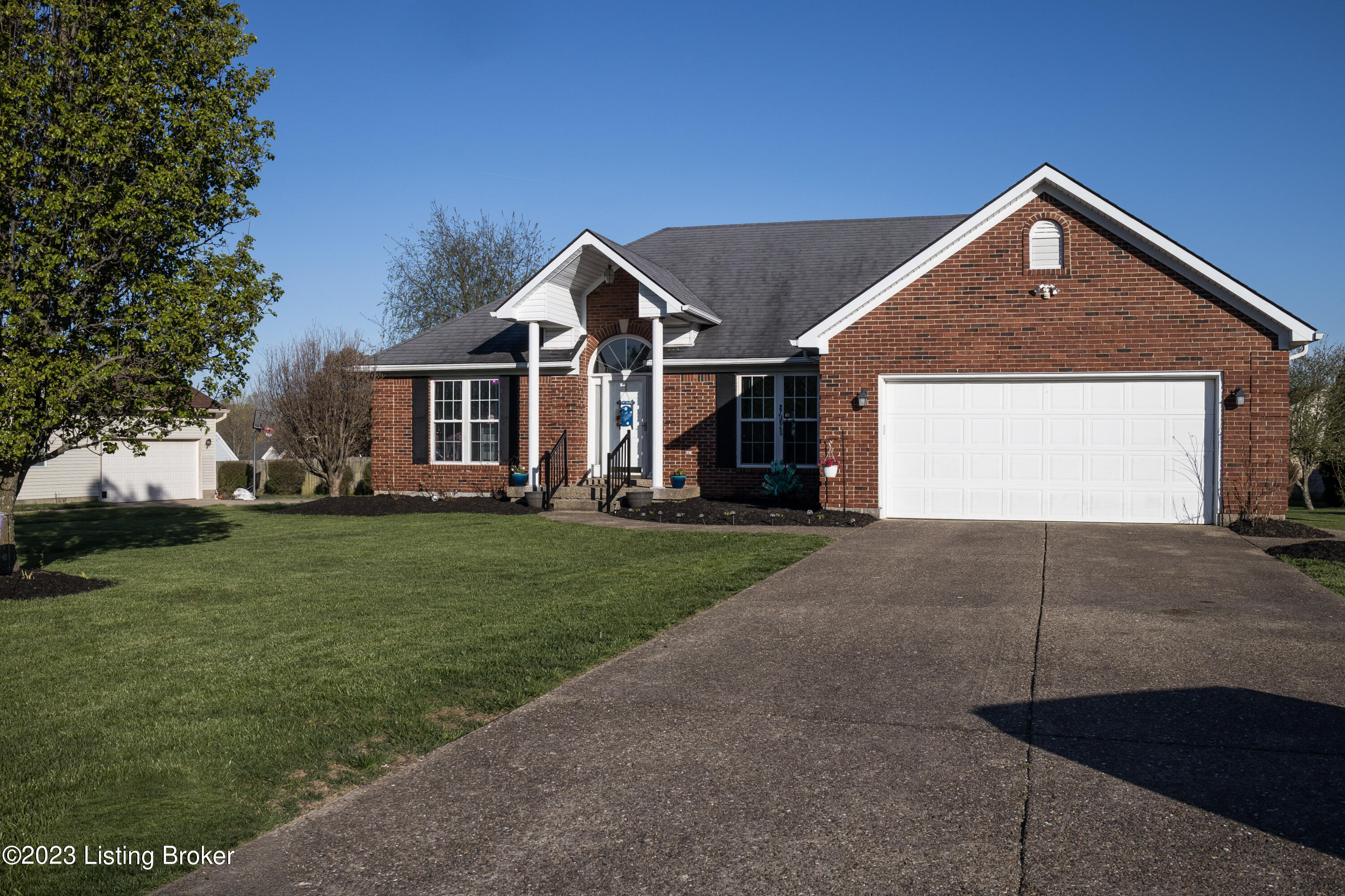 2303 Willow Reed Road La Grange, KY 40031 - Photo 2 of 31 1
